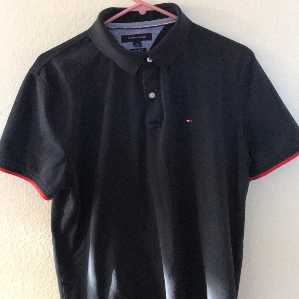 Tommy Hilfiger polo tee 🖤